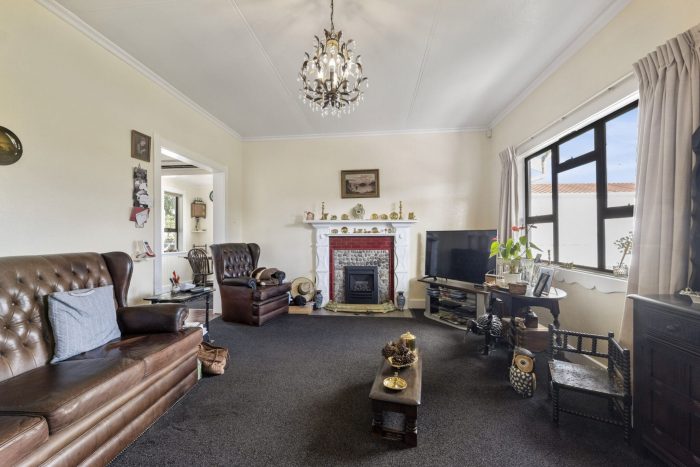 17 Graham Street, Eltham, South Taranaki, Taranaki, 4322, New Zealand