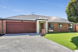 63A Celebration St, Beckenham WA 6107, Australia