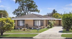 26 Leahy St, Hamilton VIC 3300, Australia