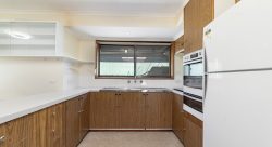 26 Leahy St, Hamilton VIC 3300, Australia