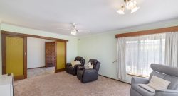 26 Leahy St, Hamilton VIC 3300, Australia