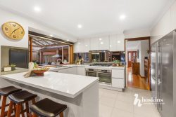 2 Lewis Spencer Pl, Croydon Hills VIC 3136, Australia