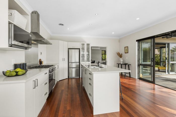 4 Edington Grove, Churton Park, Wellington, 6037, New Zealand