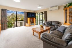 91 Woodman Drive, Tawa, Wellington, 5028, New Zealand