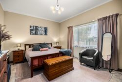 10 Watson St, Bassendean WA 6054, Australia