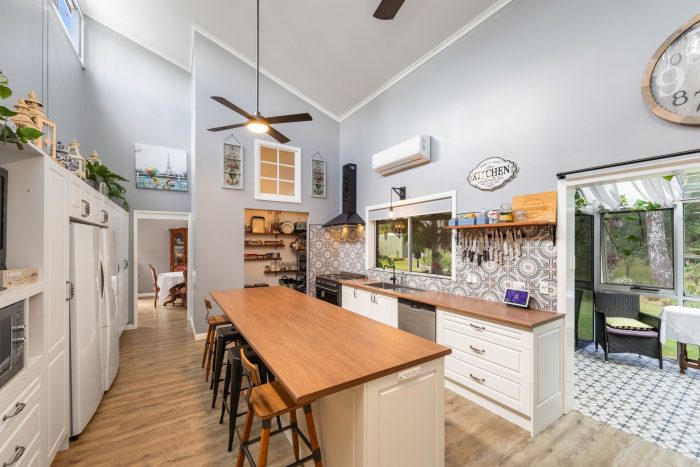 219 Pollock Ave, Wyong NSW 2259, Australia