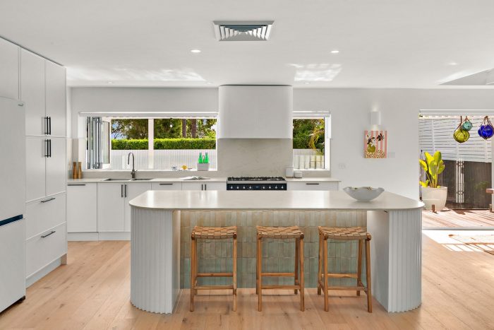 307 Lower Plateau Rd, Bilgola Plateau NSW 2107, Australia