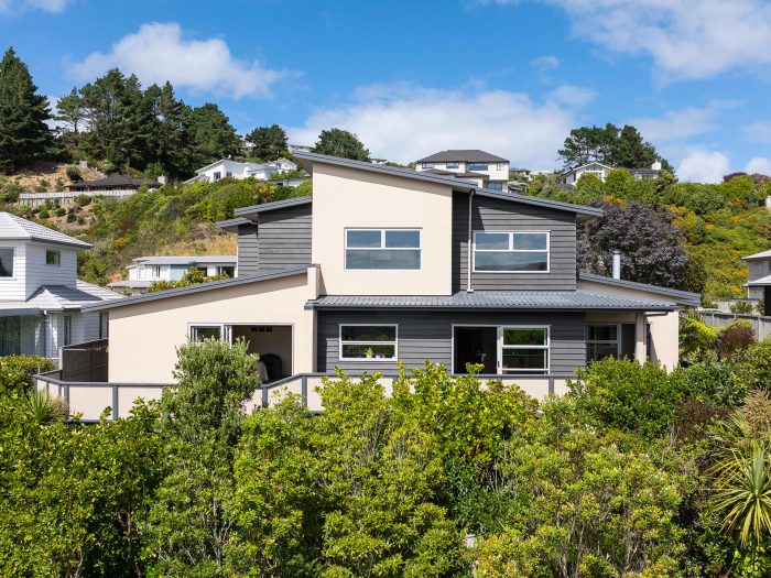 11 Sedgley Grove, Churton Park, Wellington, 6037, New Zealand