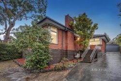 16 Sharrow Rd, Mitcham VIC 3132, Australia