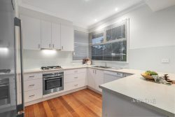 16 Sharrow Rd, Mitcham VIC 3132, Australia