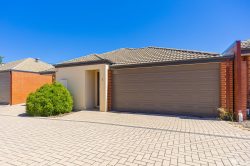 Unit 2/37 Sixth Rd, Armadale WA 6112, Australia