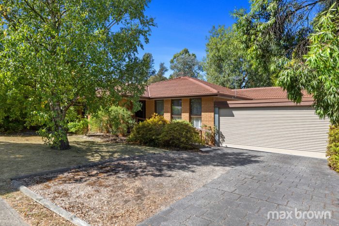 44 Churchill Dr, Mooroolbark VIC 3138, Australia
