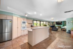 44 Churchill Dr, Mooroolbark VIC 3138, Australia