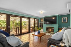 44 Churchill Dr, Mooroolbark VIC 3138, Australia