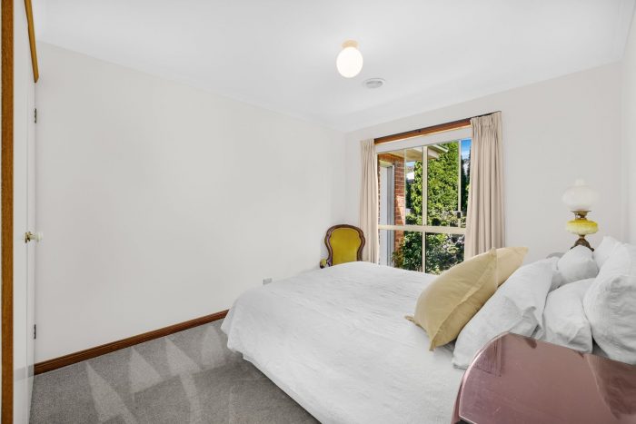 41 Stringybark Dr, Jerrabomberra NSW 2619, Australia