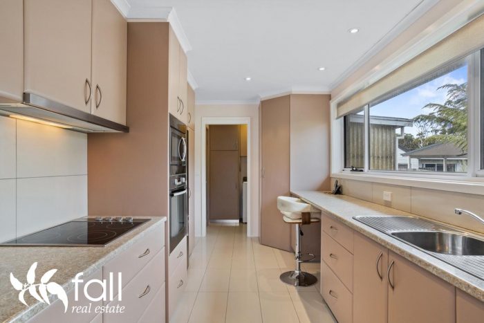 7 Sunways Ave, Seven Mile Beach TAS 7170, Australia