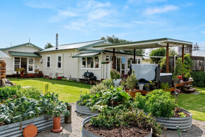 6 Kanakanaia Road, Te Karaka, Gisborne, 4022, New Zealand