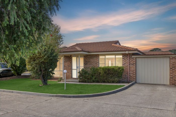 Unit 1/47 Walker Cres, Jerrabomberra NSW 2619, Australia