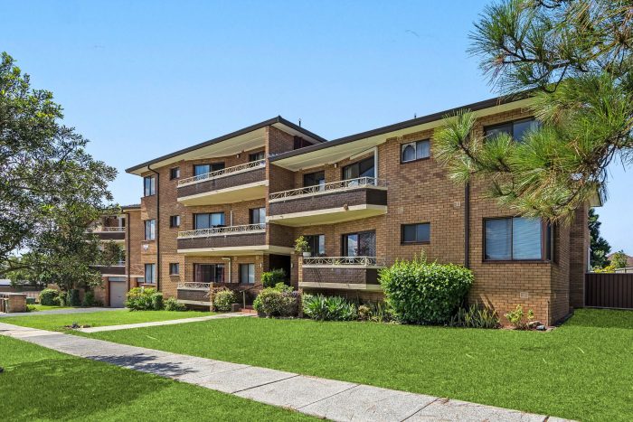15/1-3 Warner Ave, Wyong NSW 2259, Australia