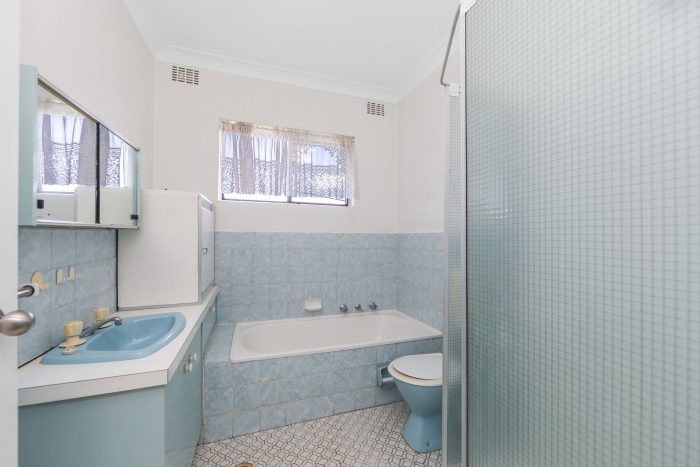 15/1-3 Warner Ave, Wyong NSW 2259, Australia