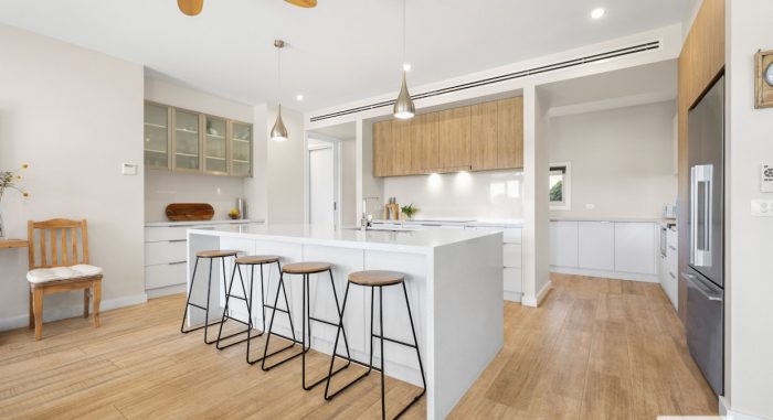 64 Whitestone Pl, West Wodonga VIC 3690, Australia