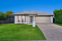 9-13 Williams Cres, North Lakes QLD 4509, Australia