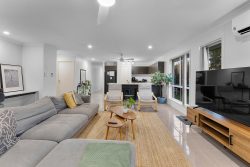 9-13 Williams Cres, North Lakes QLD 4509, Australia