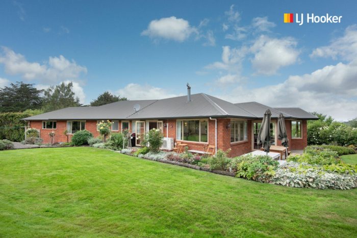 16 Woodside Road, Outram, Dunedin, Otago, 9073, New Zealand