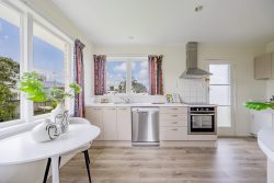 4/4A Dexter Avenue, Mount Eden, Auckland, 1024, New Zealand