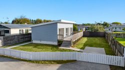 6 Te Moau Avenue, Parakai, Helensville, Rodney, Auckland, 0830, New Zealand