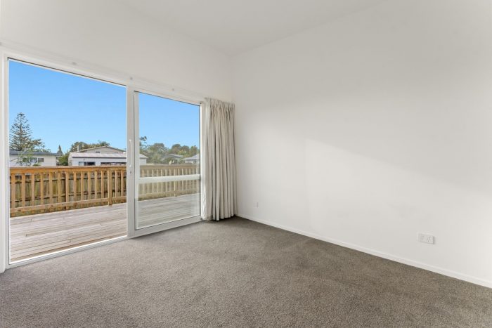 6 Te Moau Avenue, Parakai, Helensville, Rodney, Auckland, 0830, New Zealand