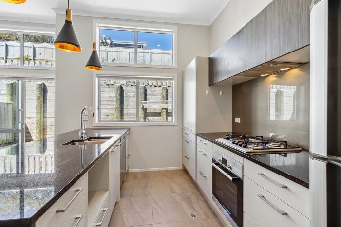 9A Madeira Close, Whitby, Porirua, Wellington, 5024, New Zealand