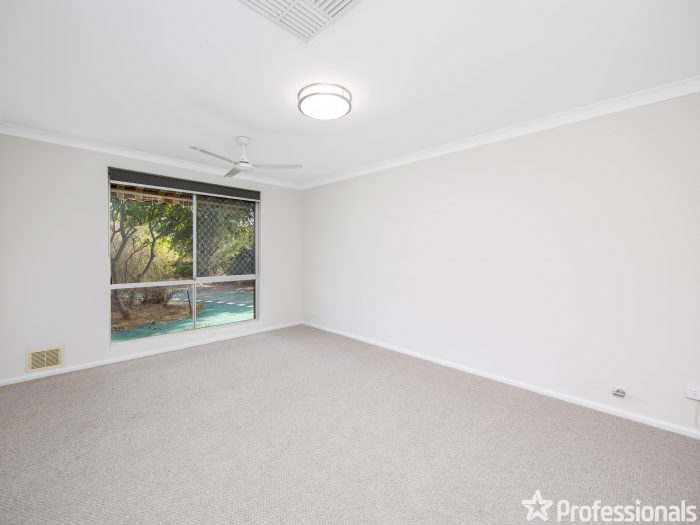 27 Allamanda Way, Forrestfield WA 6058, Australia