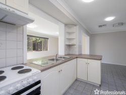 27 Allamanda Way, Forrestfield WA 6058, Australia