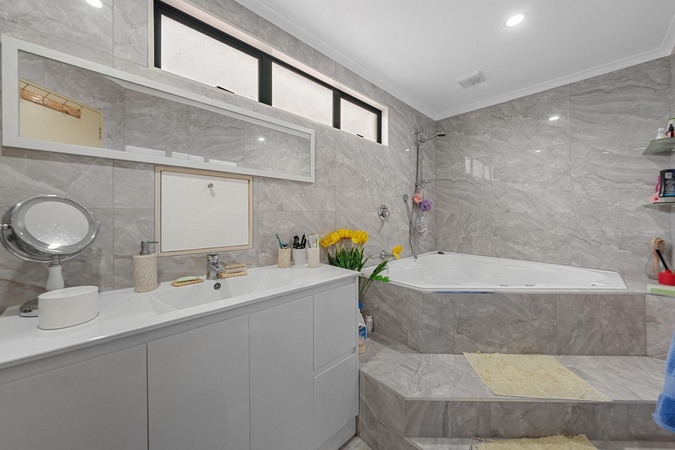 35 & 35A Fruitvale Road, New Lynn, Waitakere City, Auckland, 0600, New Zealand