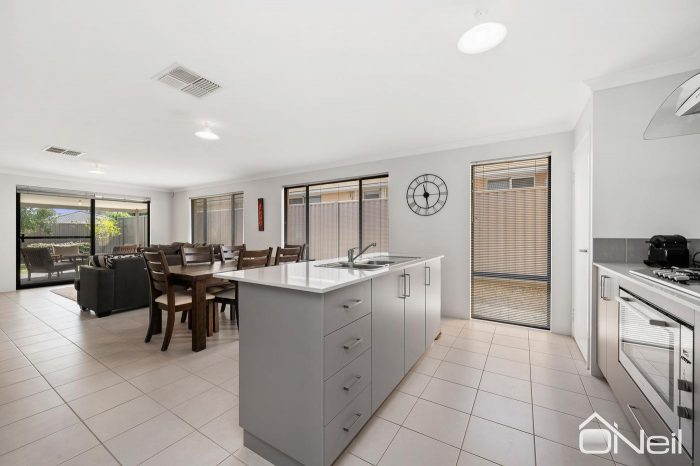 9 Annato Entrance, Byford WA 6122, Australia
