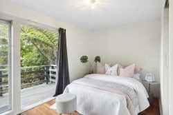 8 Arapito Road, Titirangi, Waitakere City, Auckland, 0604, New Zealand