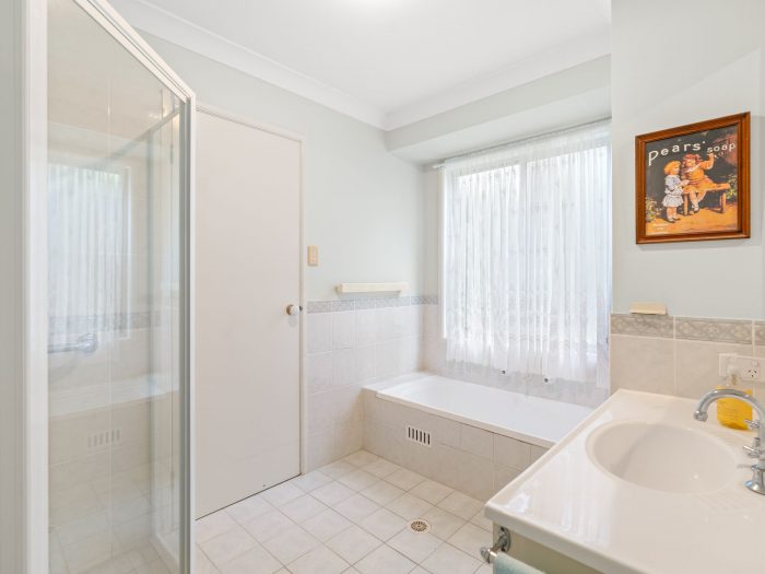66B Amos St, Bonnells Bay NSW 2264, Australia