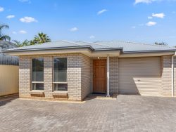 60B Sherriffs Rd, Morphett Vale SA 5162, Australia