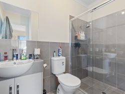 60B Sherriffs Rd, Morphett Vale SA 5162, Australia