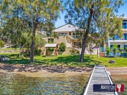 11 Beach Rd, Balcolyn NSW 2264, Australia