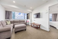 9-17 Byron Avenue, Takapuna, North Shore, Auckland, 0622, New Zealand