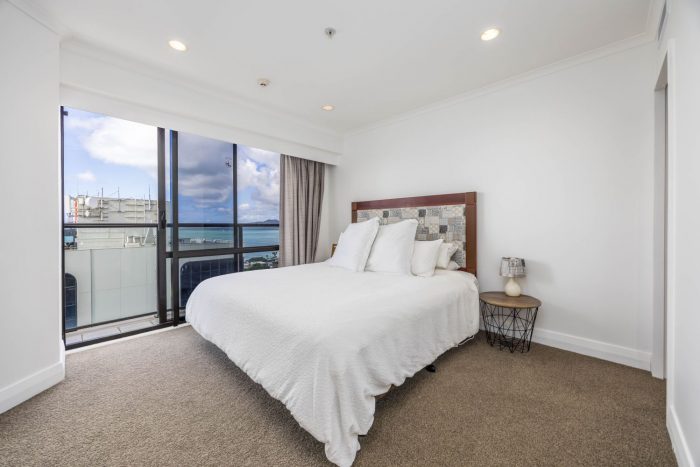 9-17 Byron Avenue, Takapuna, North Shore, Auckland, 0622, New Zealand