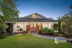 10 Bronte Ct, Croydon North VIC 3136, Australia