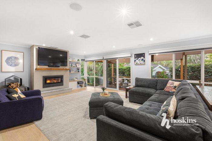 10 Bronte Ct, Croydon North VIC 3136, Australia