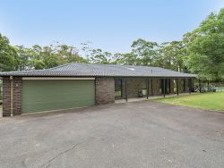 240 Brush Rd, Ourimbah NSW 2258, Australia