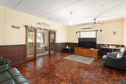32 Campbell St, Scarborough QLD 4020, Australia