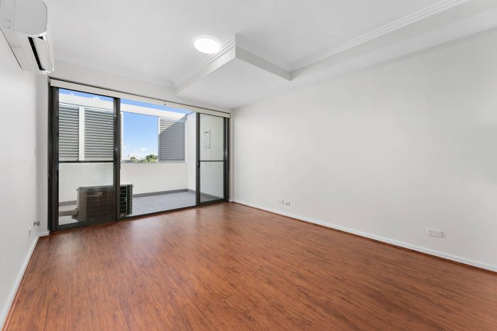 Unit 303/26 Kent St, Belmore NSW 2192, Australia