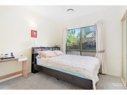 6 Laylee Ct, Frenchville QLD 4701, Australia
