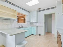 5 Chetnell Ct, Morphett Vale SA 5162, Australia